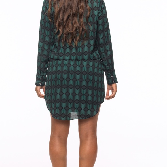 Long sleeve dress - Picture 2 of 3