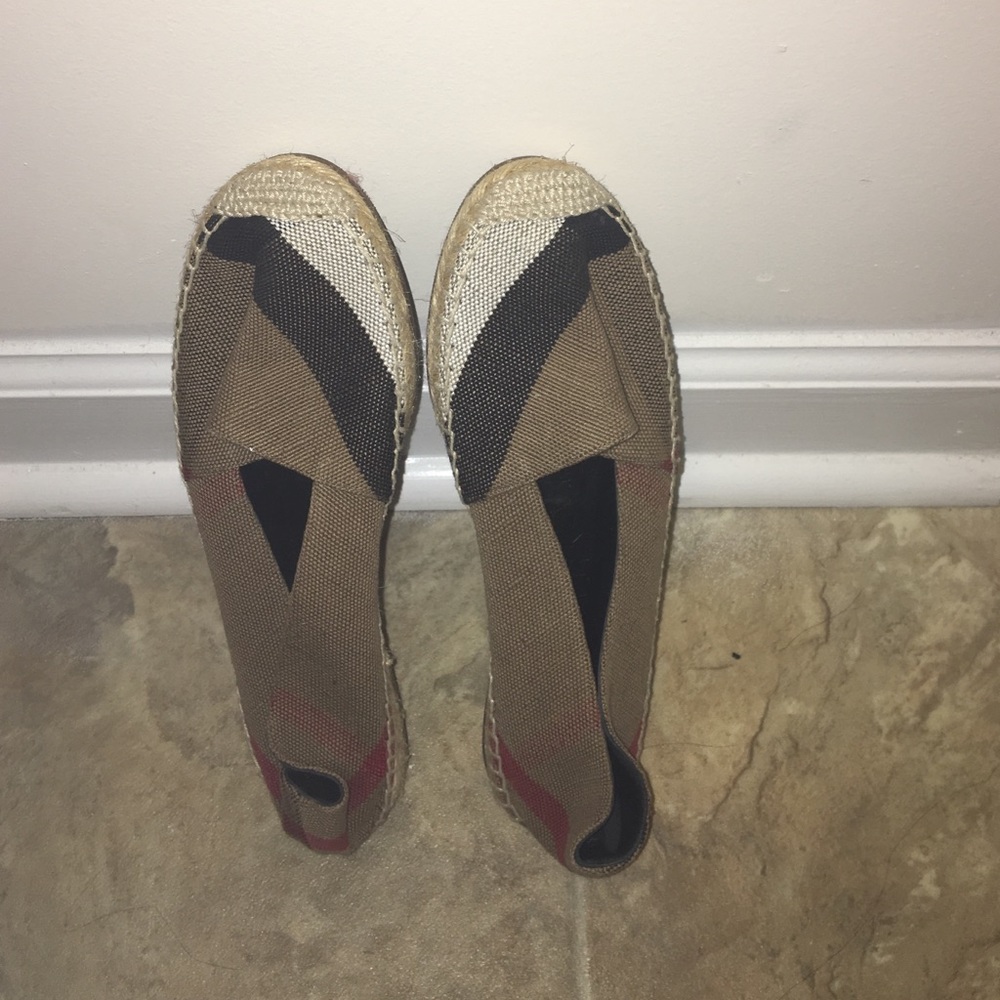Burberry canvas flats