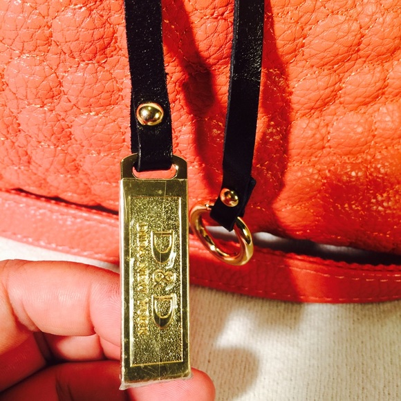 Peach or orange D&D Diva New York bag - Picture 2 of 3