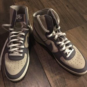 Nike Dunks. New w/o tags. Never worn.