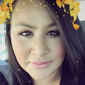 Meet your Posher, Yvette