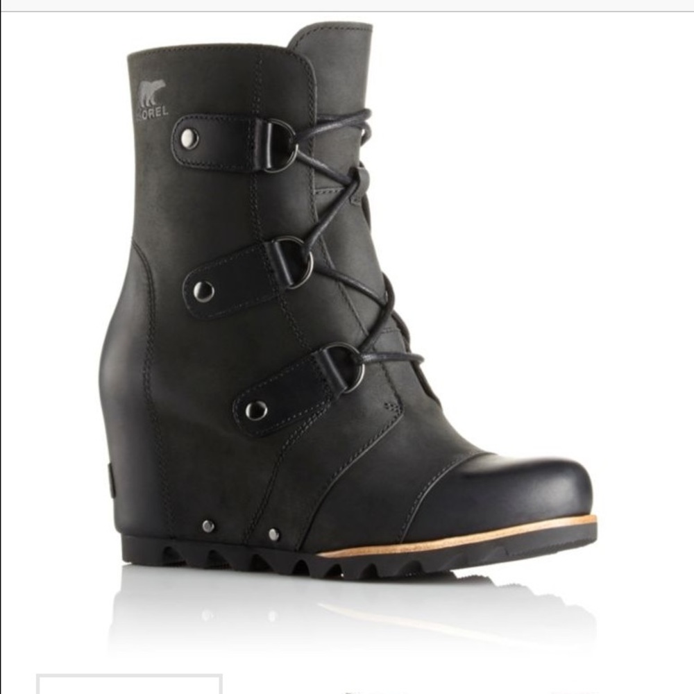 Sorel Joan of Arc Wedges size 7.5