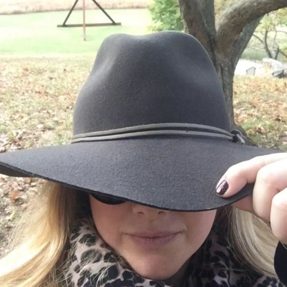 Meet your Posher, Stefanie