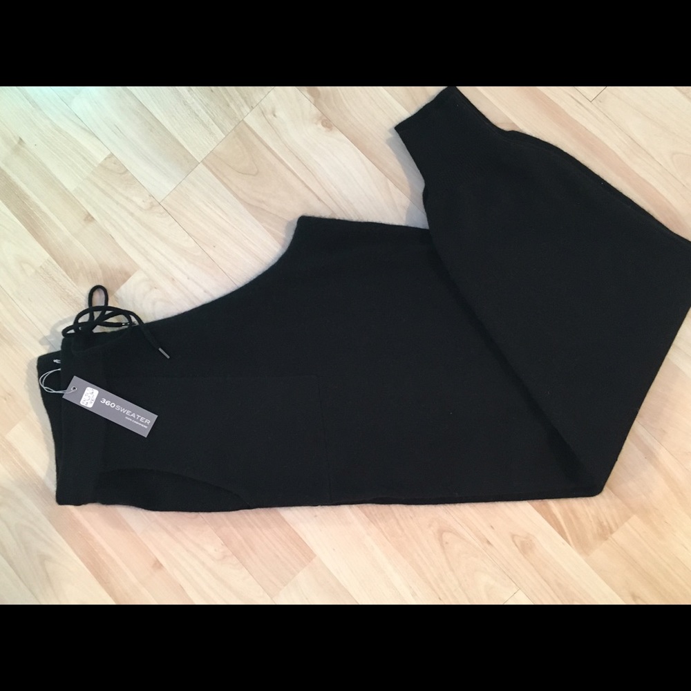Black 360 cashmere sweatpants