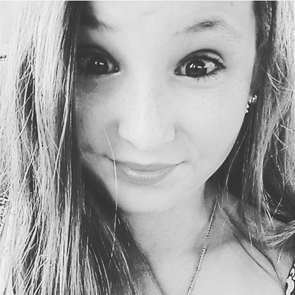 Meet your Posher, Eva