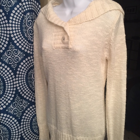 EUC cream knit long hooded sweater - no flaws - Picture 2 of 4