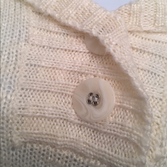 EUC cream knit long hooded sweater - no flaws - Picture 3 of 4