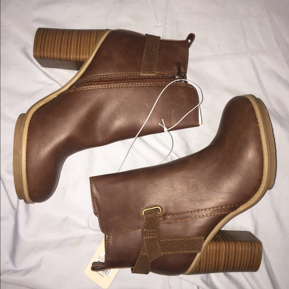 "melody" Dark Brown Ankle Boots with Chunky Heel