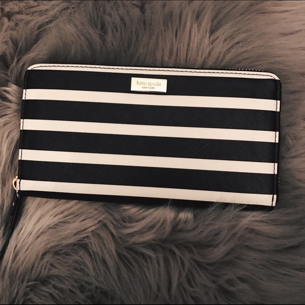 FINAL DISCOUNT Lacey Striped Wallet Kate Spade