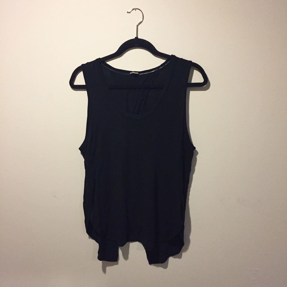 Aritzia black tulip back tank