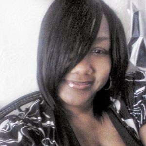 Meet your Posher, Dominique