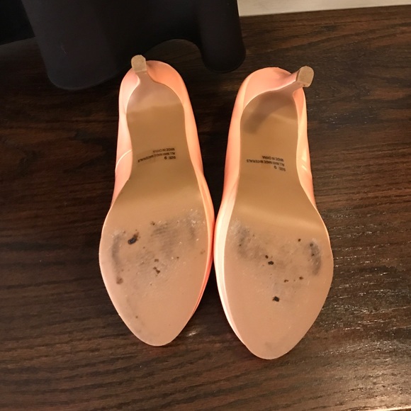 Peach 4" heels, worn once! - Picture 3 of 4