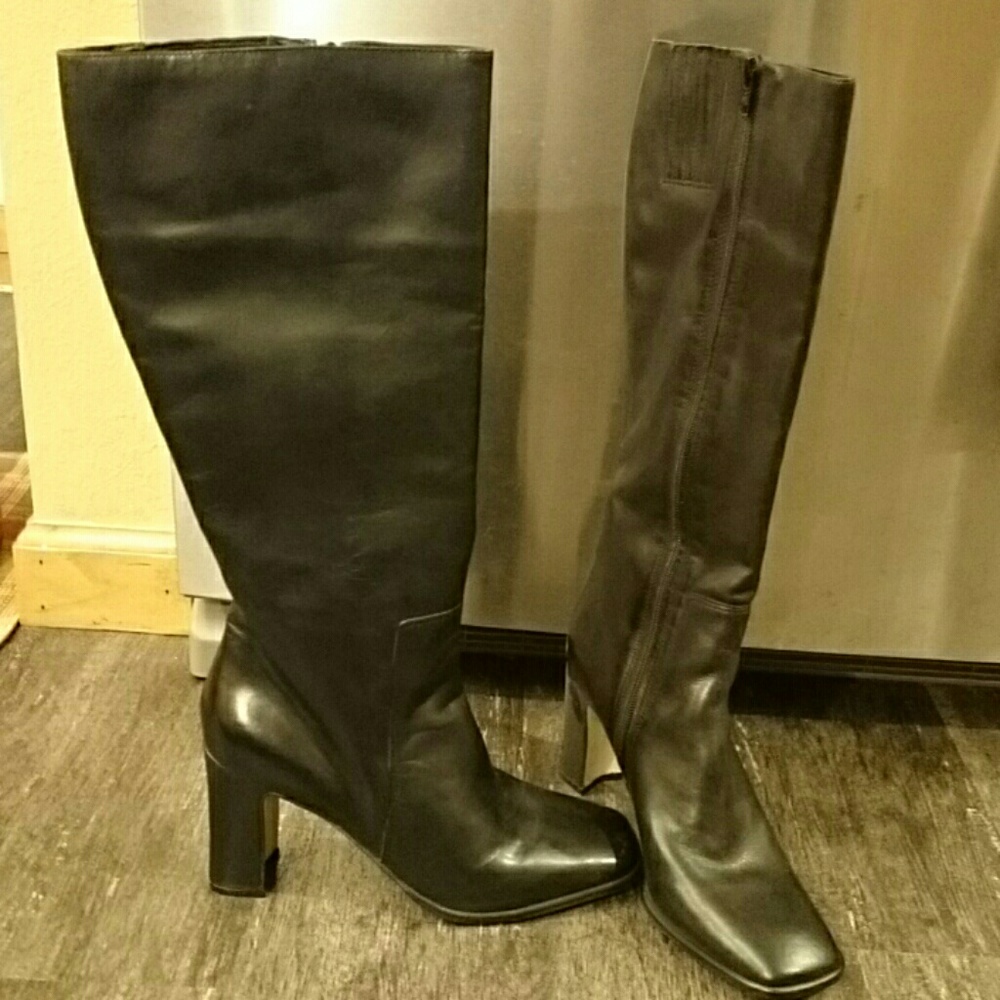 💕SALE 💕 Tall Black Boots~Regular Calf Size 👢