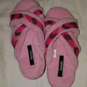 Kensie so pretty slippers pink size 5/6