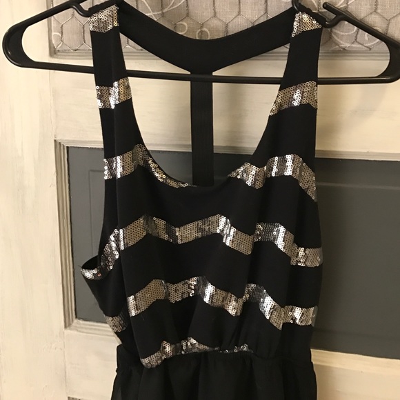 High low sparkle dress, never worn. - Picture 3 of 4