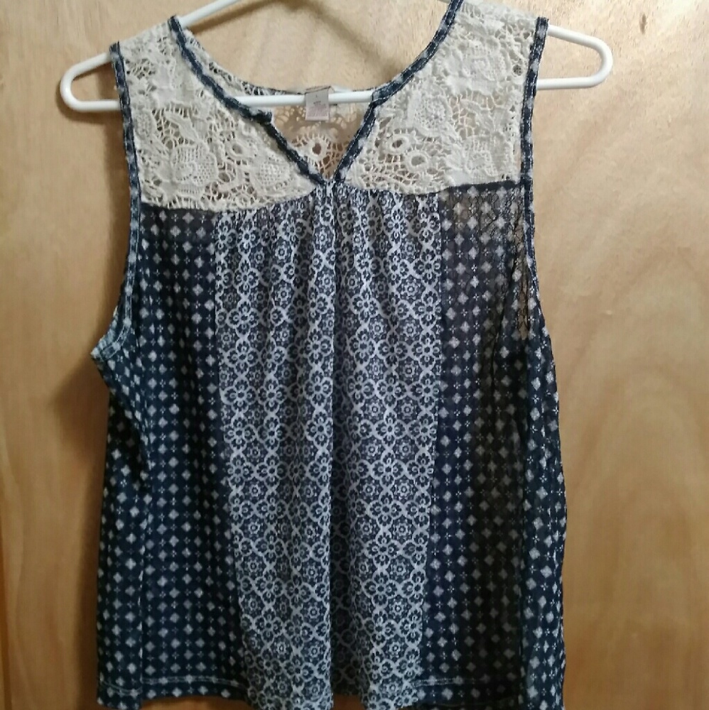 Arizona Jean Co.  Flowing Tank Top