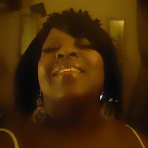 Meet your Posher, Lorraine