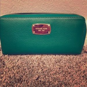 Michael Kors green full zip wallet