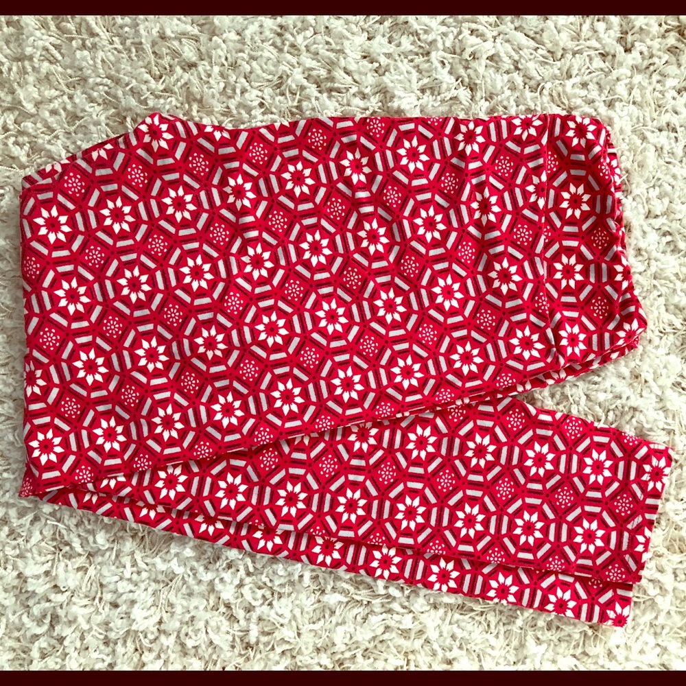 LulaRoe Tall/Curvy Red Leggings