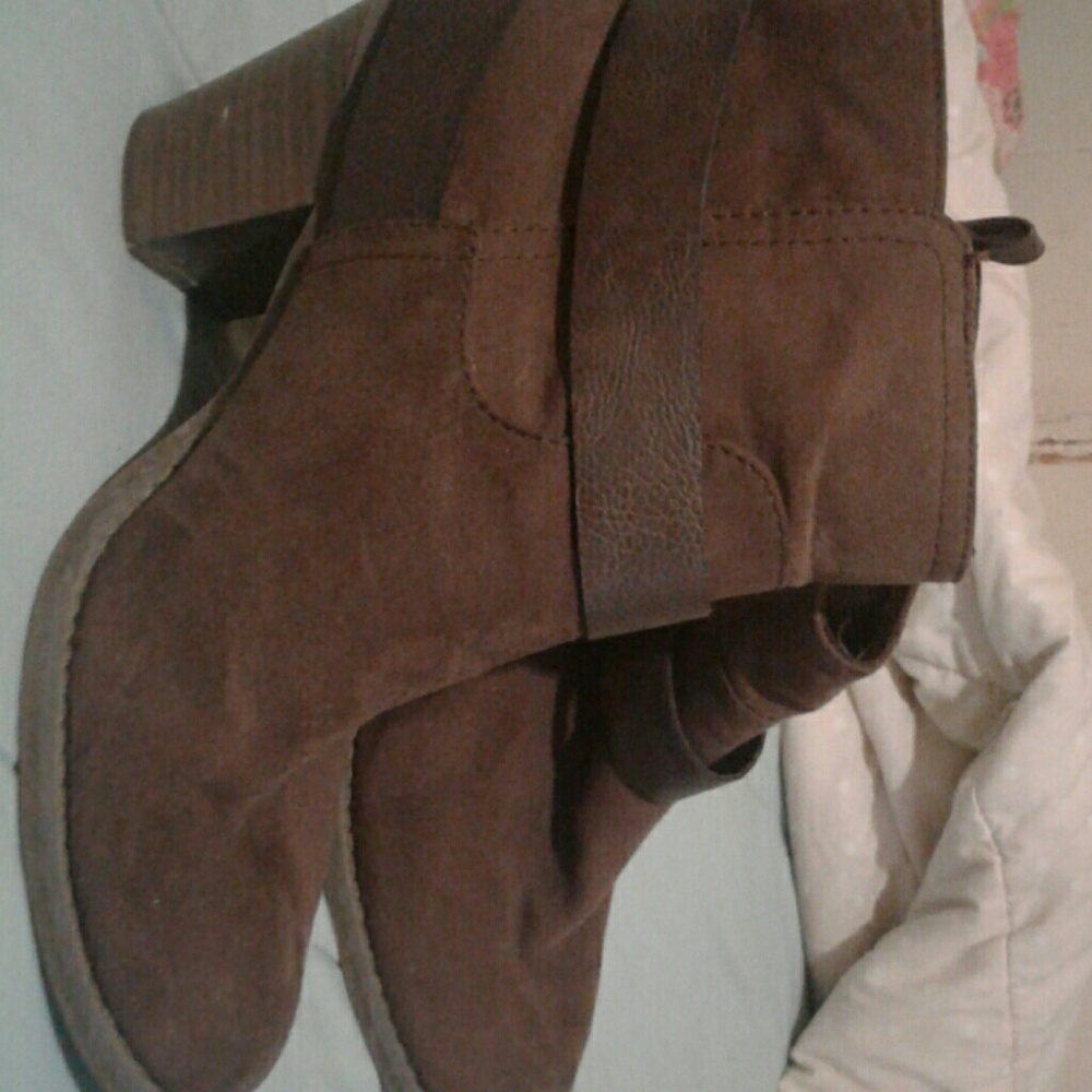 Brown boots,low  cut