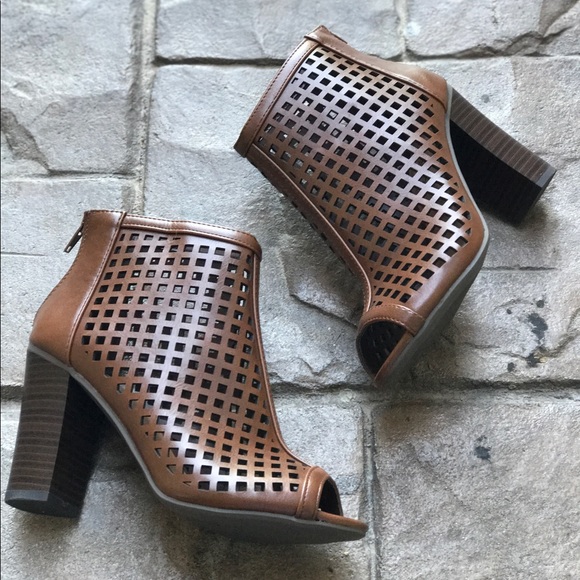 Cutouts Caged Laser Cut Booties - Picture 4 of 4