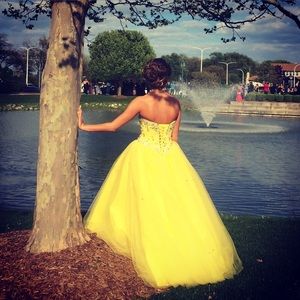 Size 2 Yellow Mori Lee Dress