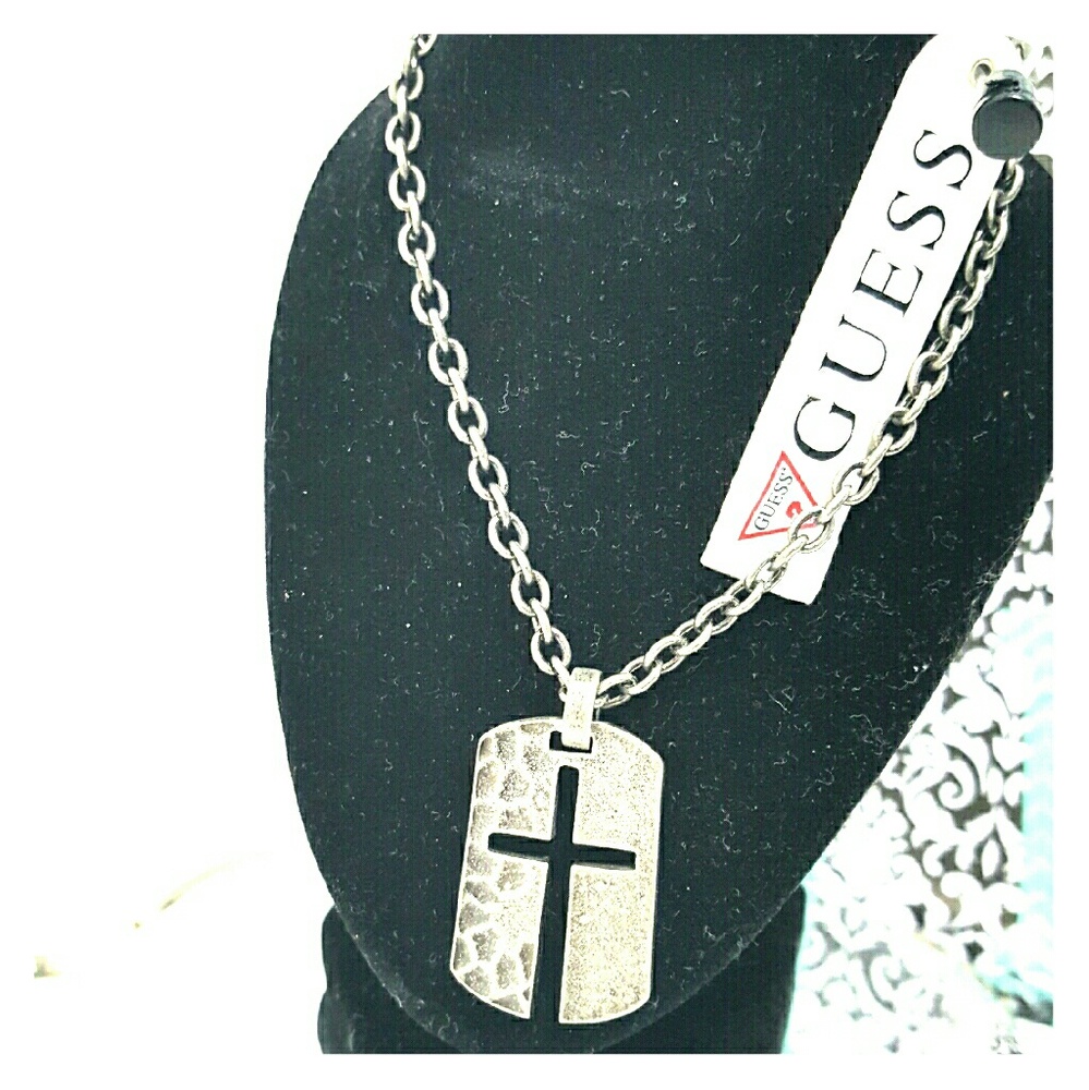 GUESS DESIGNER NECKLACE