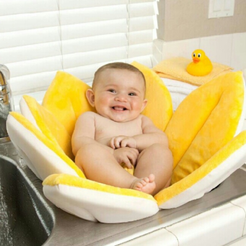 Baby bathing bloom
