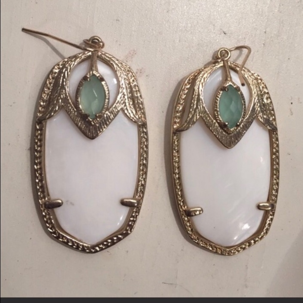 ISO! Kendra Scott old style earrings!
