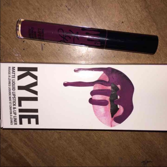 Kylie Lip Kit - Kourt K - Picture 1 of 2