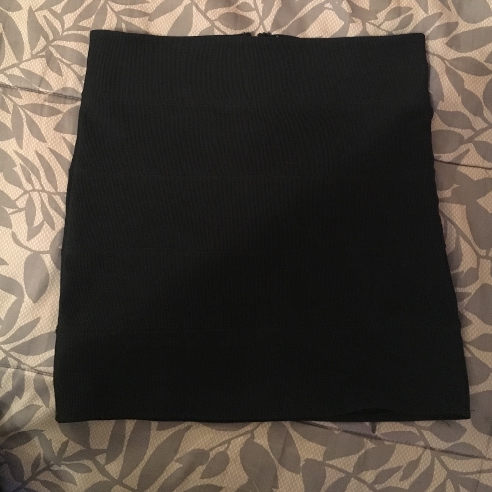 Black fitted mini skirt
