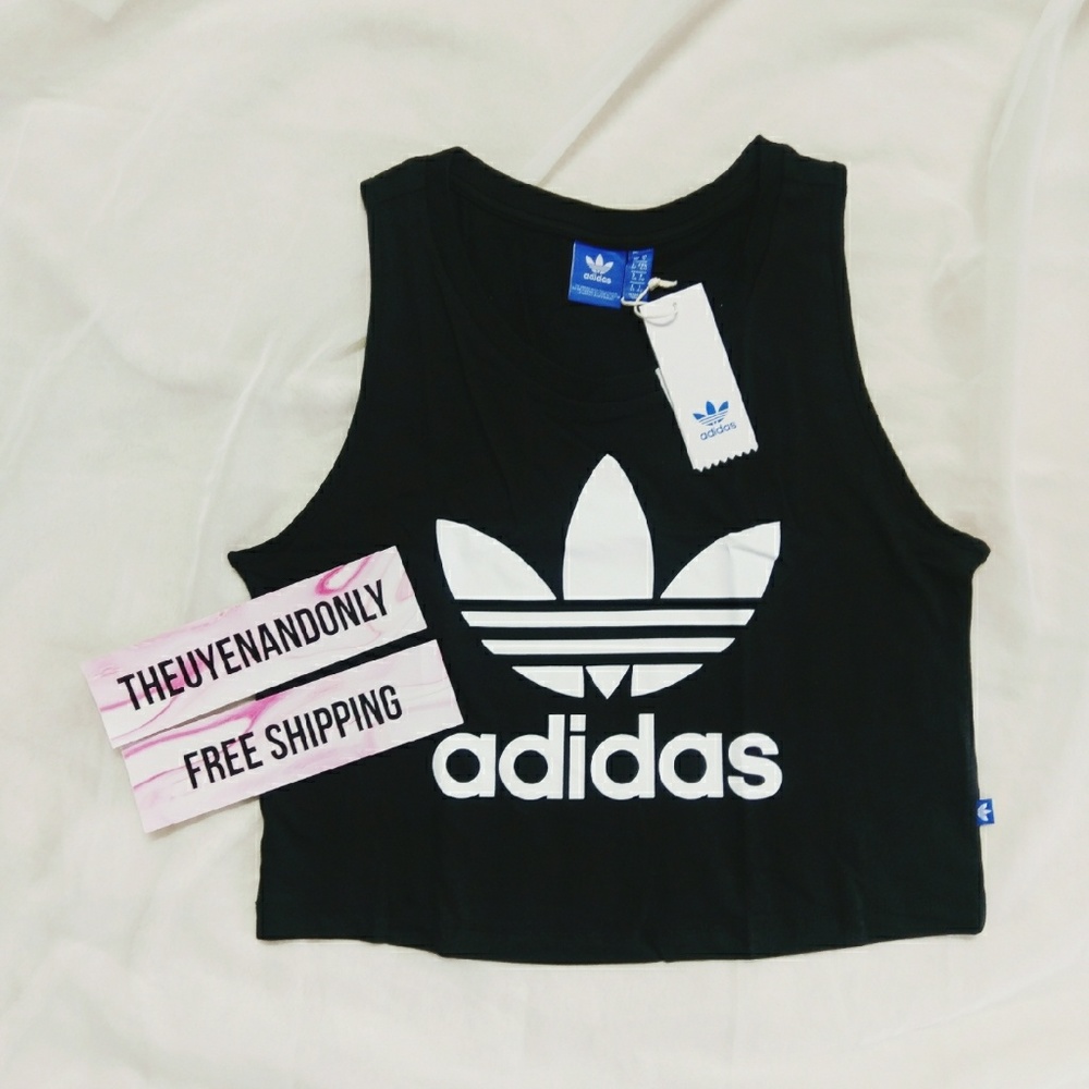 🚫SOLD OUT🚫 (Bundle of 2) Adidas Crop Tops - Picture 3 of 4