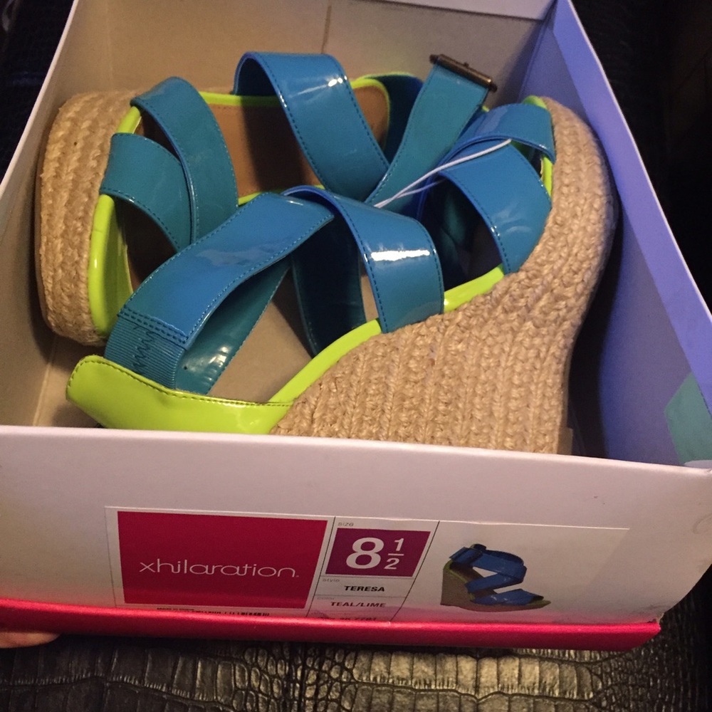 Neon blue and green wedges