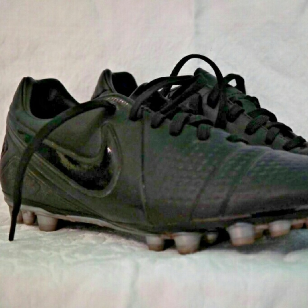 Women's All Black Nike ID Custom Cleats