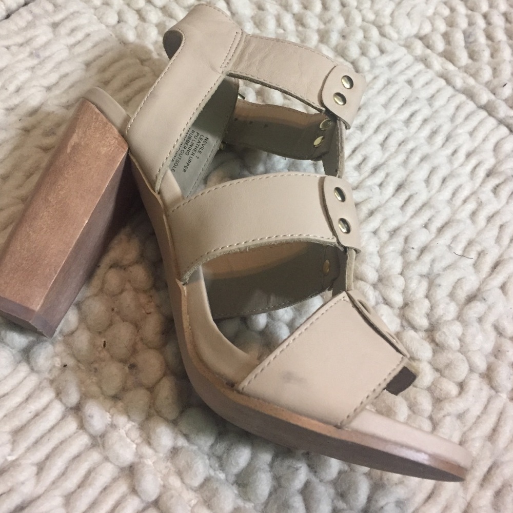 Steve Madden Sandals - Picture 3 of 3