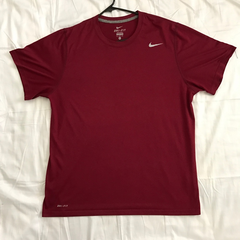 Dark red Nike Dri-Fit t-shirt size XL