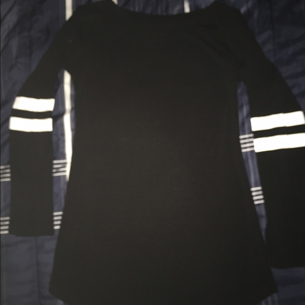 Curved hemline long sleeve dress