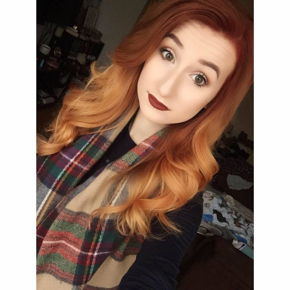 Meet your Posher, Hilary