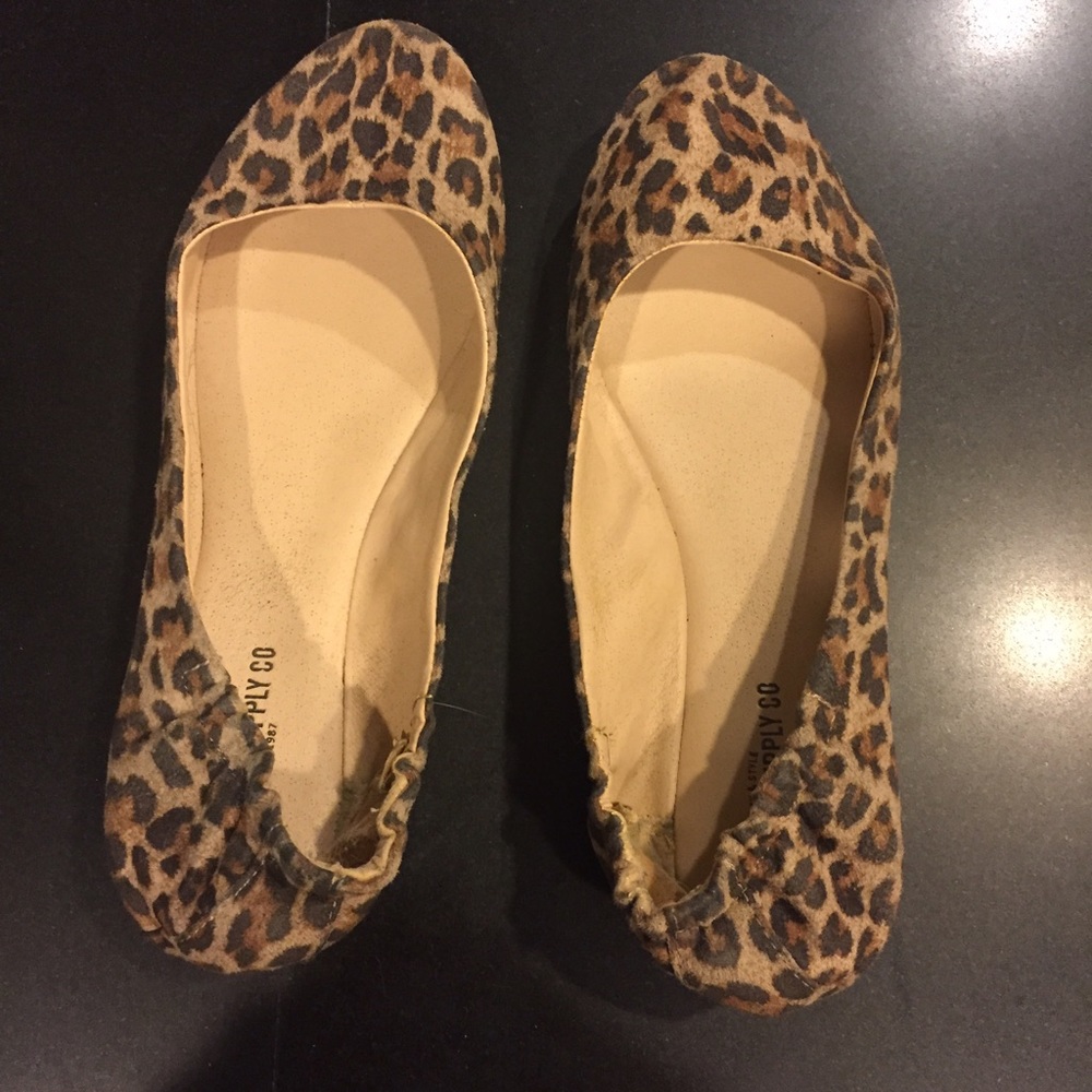 Mossimo leopard print flats - Size 6 1/2