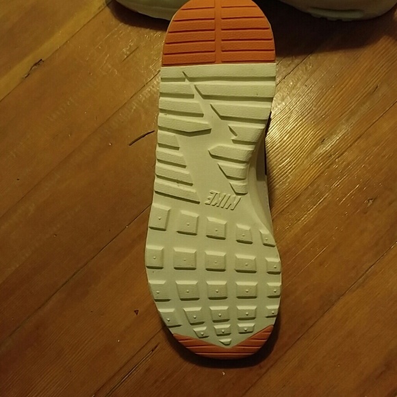 Sold - Picture 2 of 3