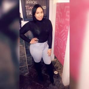 Meet your Posher, Daniela