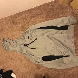 Nike therma fit hoodie