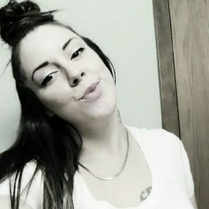 Meet your Posher, Courtney