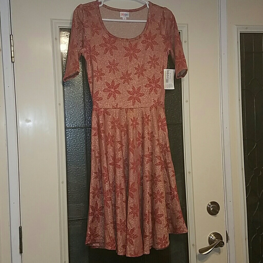 M elegant Nicole dress with gold flower print