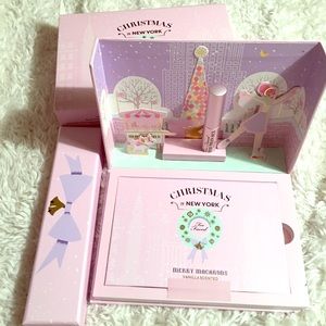 Too Faced Merry Macaroons Christmas in New York