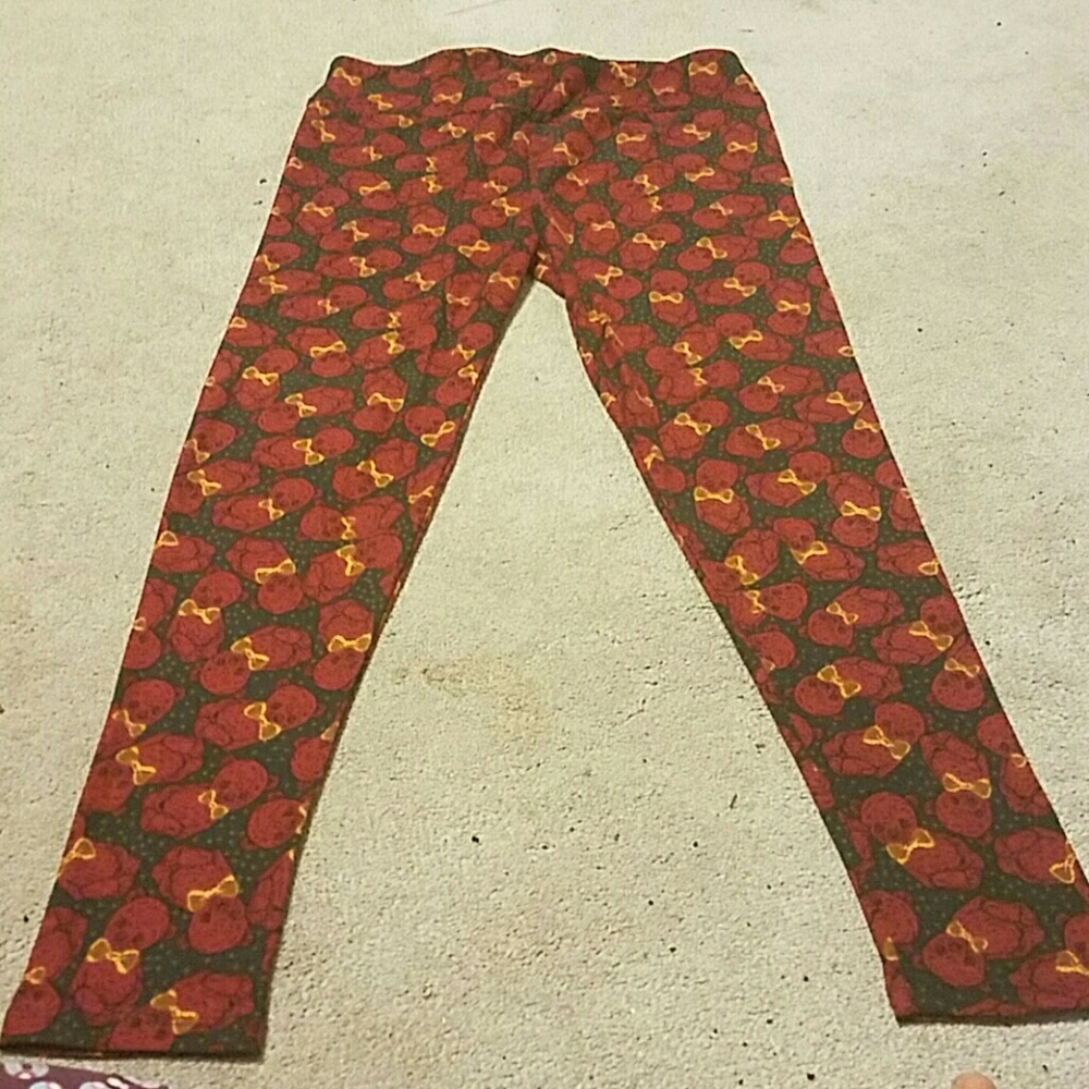 TC leggings with teddy bear pattern