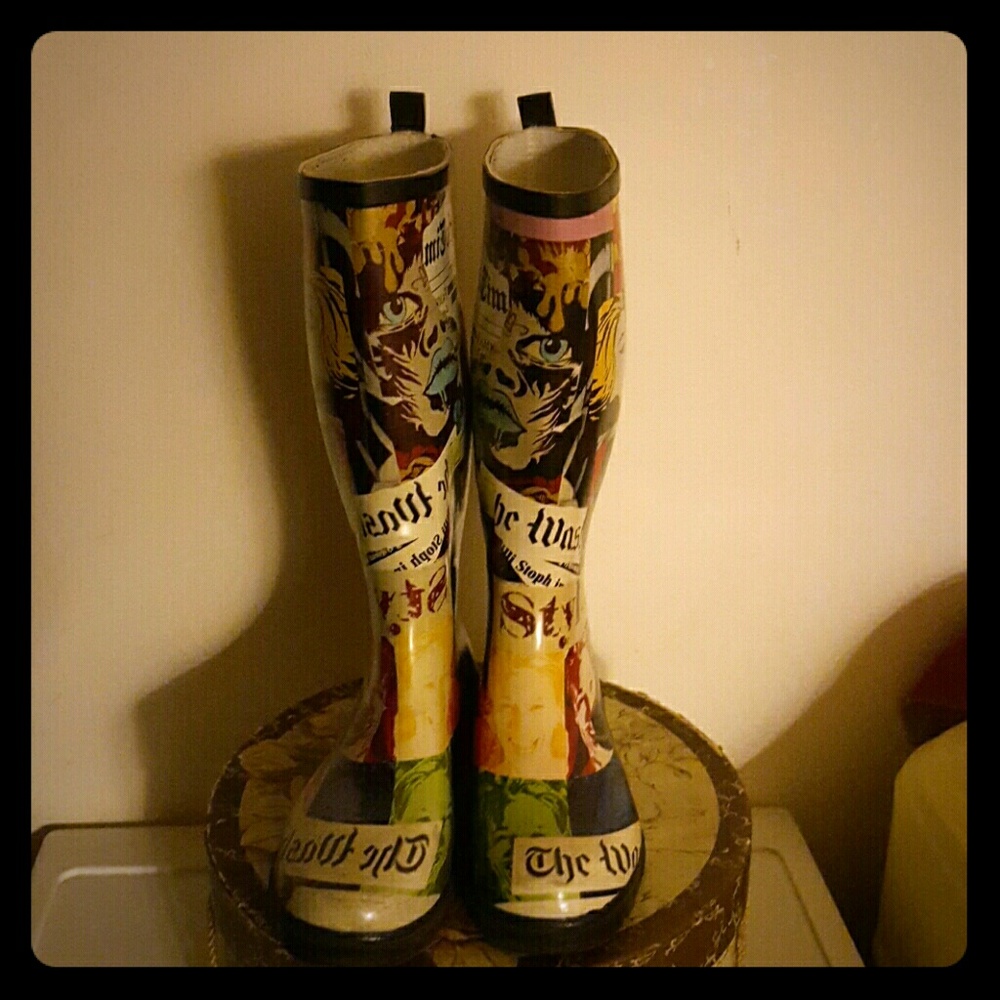 Rain boot