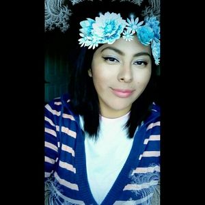 Meet your Posher, Alejandra