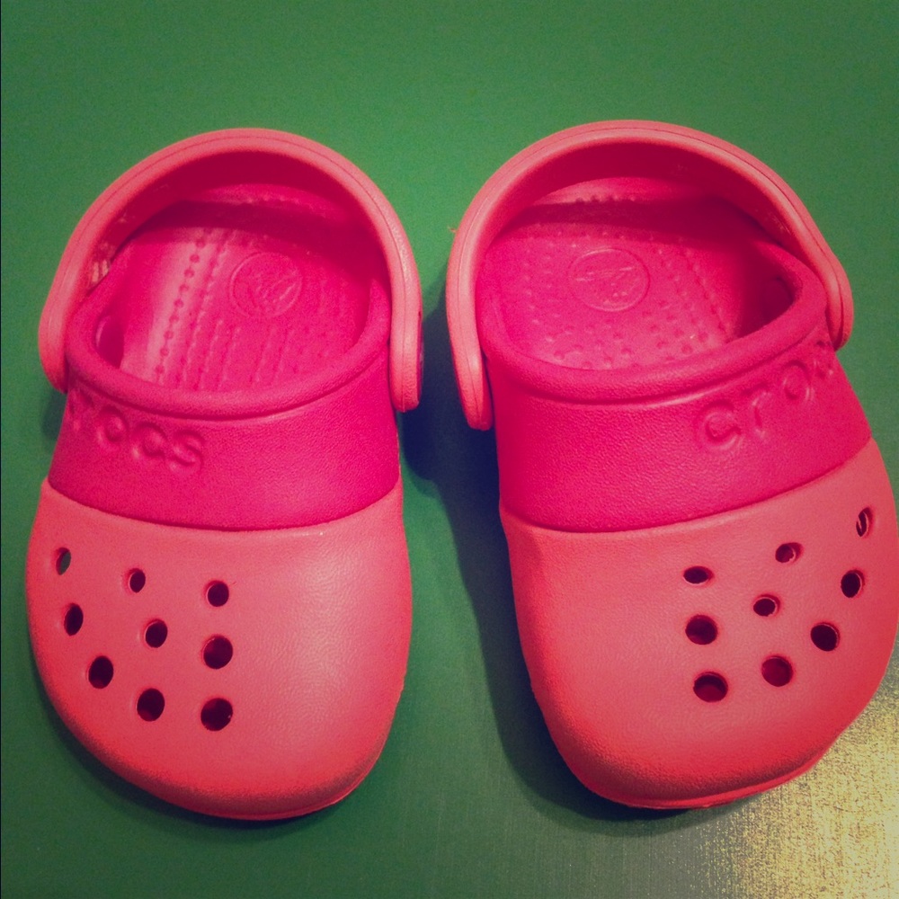 Baby girl Crocs, size 4. Great for Spring/Summer!