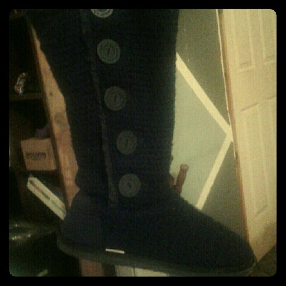 Sweater boots